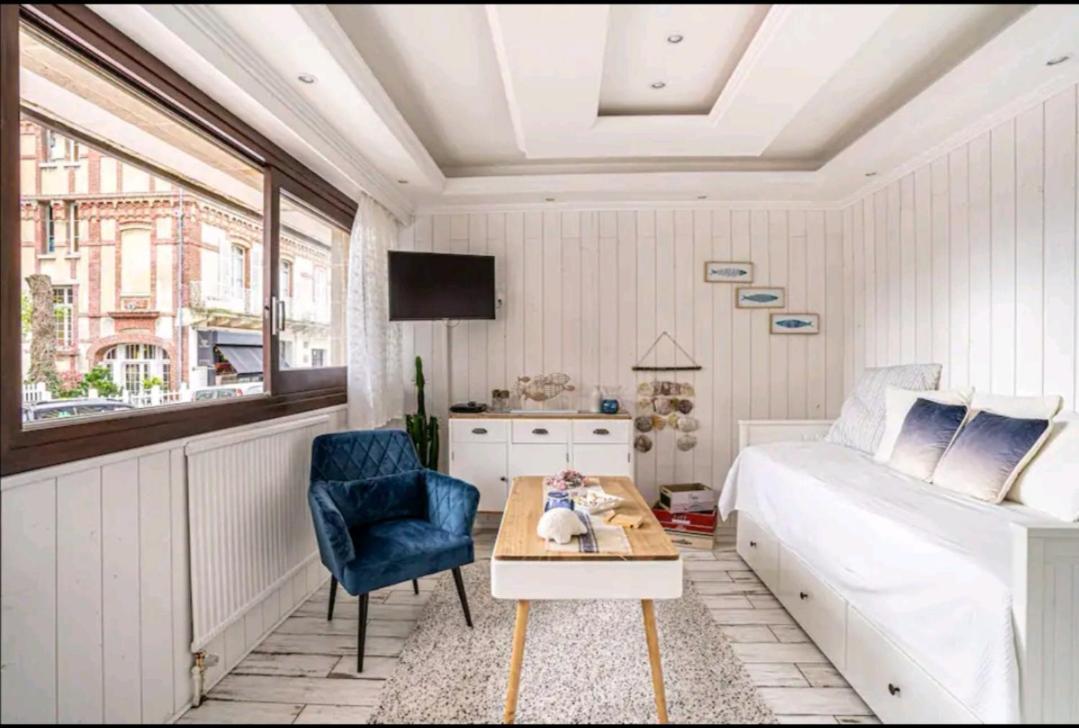Deauville : Magnifique Studio En Face Du Casino ! Екстер'єр фото