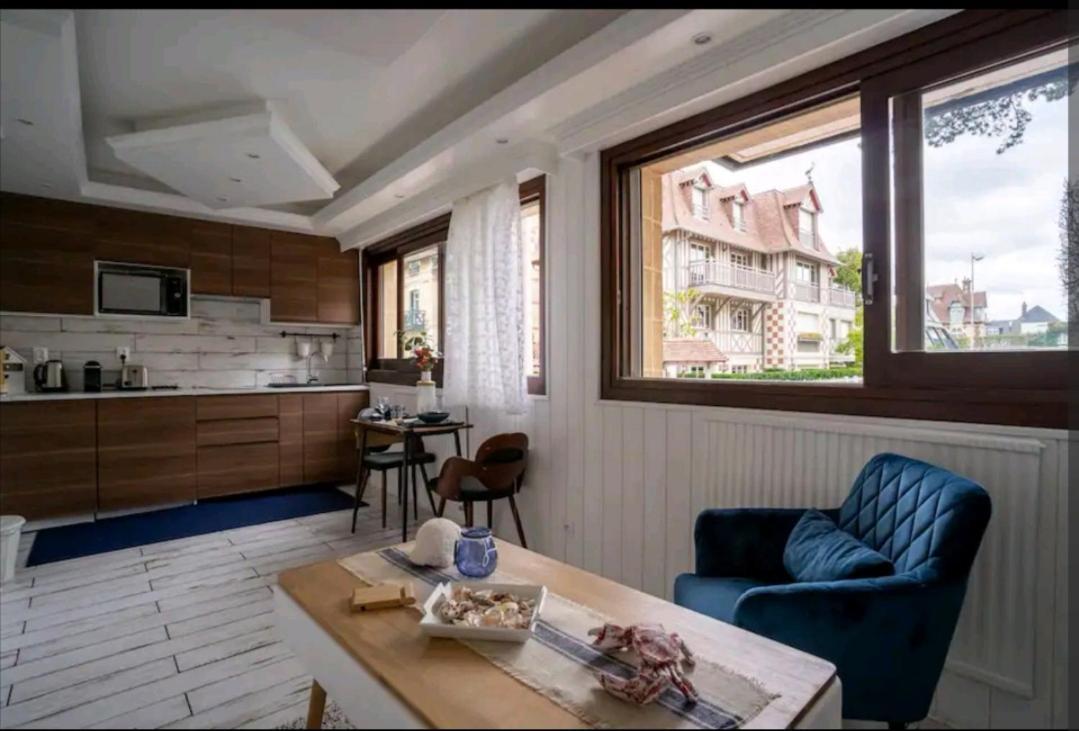 Deauville : Magnifique Studio En Face Du Casino ! Екстер'єр фото